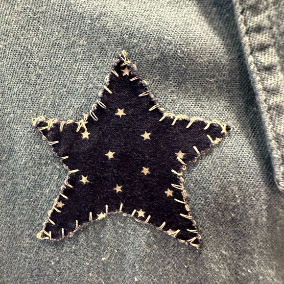 Upper West Side Size L 100% Cotton Denim Appliquéd Holiday Shirt - Picture 6 of 9